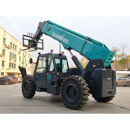 Телескопический погрузчик Sunward SWTH4517 от интернет-магазина rossel.by
