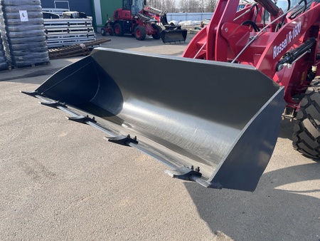 Фронтальный погрузчик Rossel R-1600 от интернет-магазина rossel.by