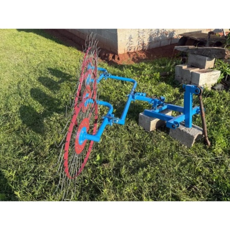 Сеноворошилка ВМ-4 4-х колесная на минитрактора (толщина спицы- 4 мм) от интернет-магазина россел.рф