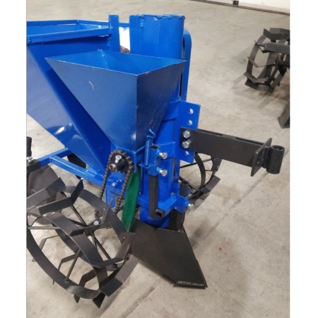 Картофелесажалка КС-01-01 с дозатором для удобрений от интернет-магазина россел.рф