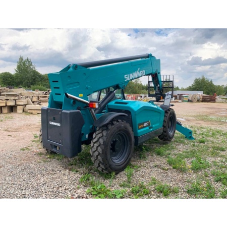 Телескопический погрузчик Sunward SWTH4517 от интернет-магазина rossel.by
