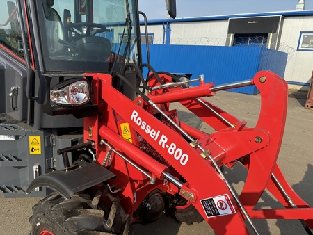 Фронтальный погрузчик Rossel R-800 от интернет-магазина rossel.by