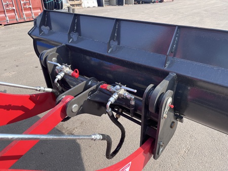 Фронтальный погрузчик Rossel R-1600 от интернет-магазина rossel.by