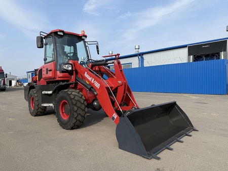 Фронтальный погрузчик Rossel R-1600 от интернет-магазина rossel.by