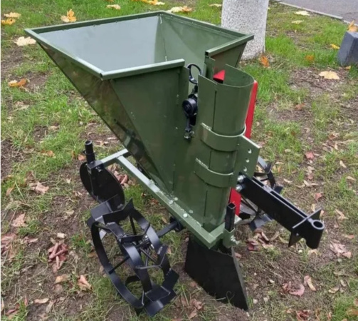 Картофелесажалка Целина ОП-2547.000 от интернет-магазина россел.рф