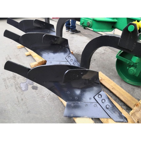 ПГП-3-35-3 Плуг 3-х корпусный (2022 год выпуска) от интернет-магазина россел.рф