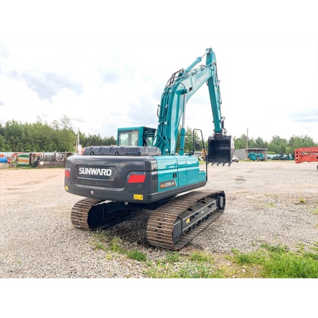 Среднеразмерный экскаватор Sunward SWE235E-3H от интернет-магазина rossel.by