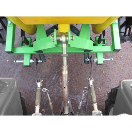 Картофелесажалка BOMET S239 с бачком от интернет-магазина россел.рф