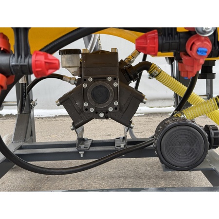 Опрыскиватель полевой навесной Rossel P400 от интернет-магазина россел.рф