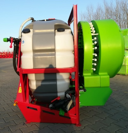 Опрыскиватель Demarol вентиляторный 600L от интернет-магазина россел.рф