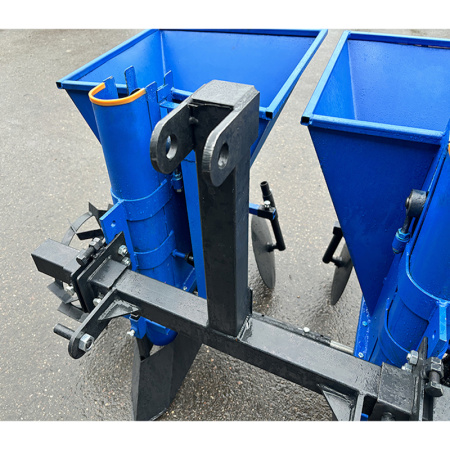 Картофелесажалка 2КСТ 01-01 (на 3 точки) от интернет-магазина россел.рф