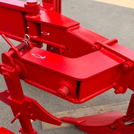 Плуг МЗШ оборотный 3-корпусный навесной ПОН-3-35 от интернет-магазина россел.рф