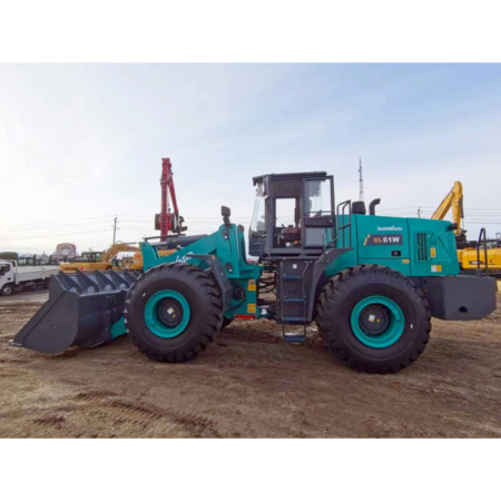 Фронтальный погрузчик Sunward SL61W от интернет-магазина rossel.by