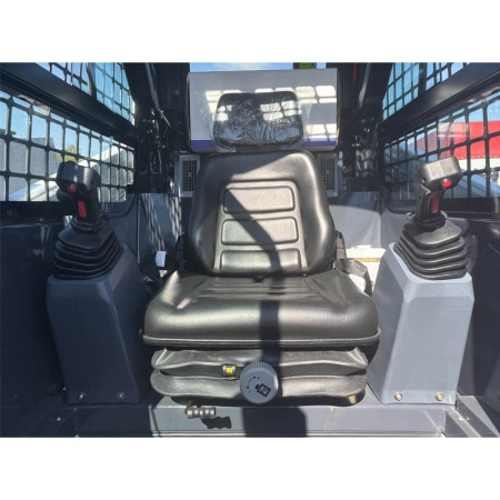 Мини-погрузчик Novamach NL240 от интернет-магазина rossel.by