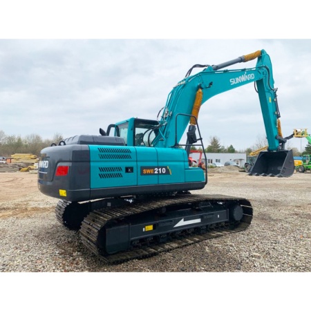 Гусеничный экскаватор Sunward SWE210 от интернет-магазина rossel.by