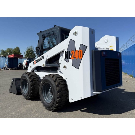 Мини-погрузчик Novamach NL240 от интернет-магазина rossel.by