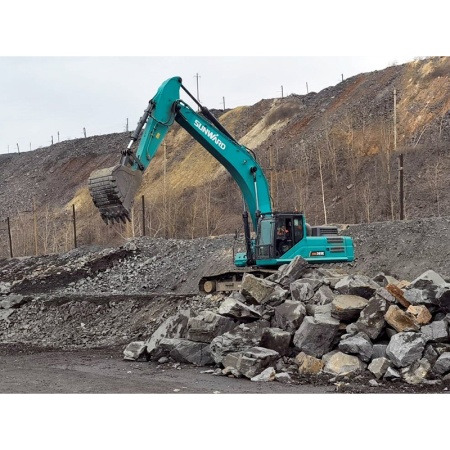 Большой экскаватор Sunward SWE365E-3 от интернет-магазина rossel.by