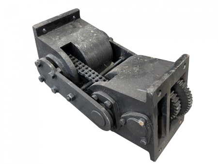 Редуктор подъемного навесного оборудования без гидроцилиндра минитракторов