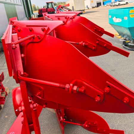 Плуг МЗШ оборотный 3-корпусный навесной ПОН-3-35 от интернет-магазина россел.рф