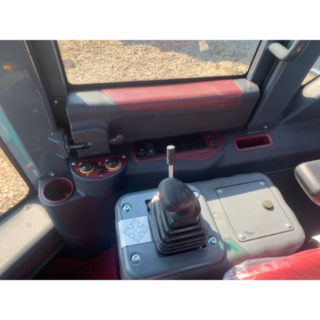 Фронтальный погрузчик Sunward SL31W от интернет-магазина rossel.by