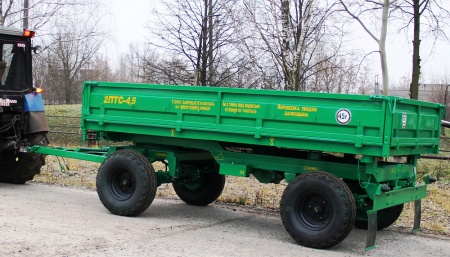 Прицеп тракторный с надставными сетчатыми бортами 2ПТС-4,5-1 от интернет-магазина rossel.by