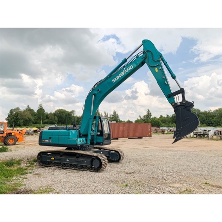 Среднеразмерный экскаватор Sunward SWE235E-3H от интернет-магазина rossel.by