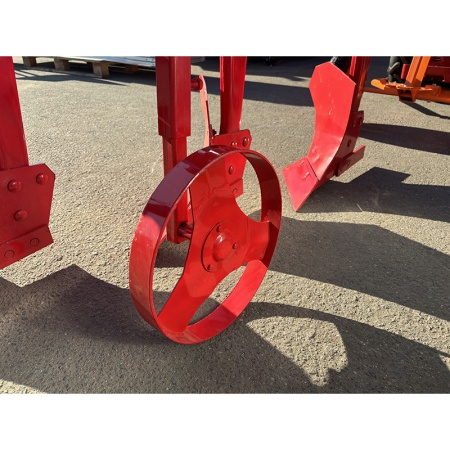 Плуг трехкорпусный 1L-320 от интернет-магазина россел.рф