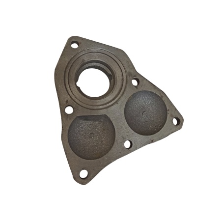 Крышка передняя торцевая для КПП 242/244 от интернет-магазина rossel.by