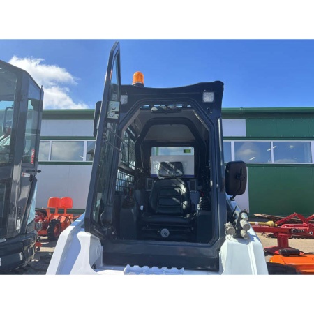 Мини-погрузчик Novamach NL240 от интернет-магазина rossel.by