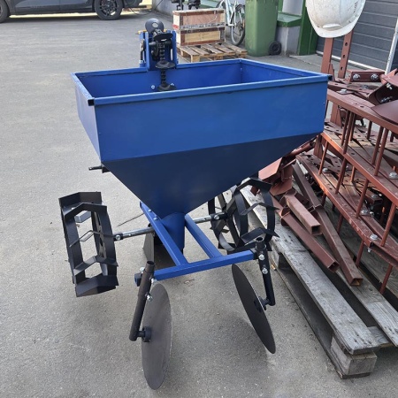 Картофелесажалка КСТ-01-01 на 3 точки от интернет-магазина россел.рф