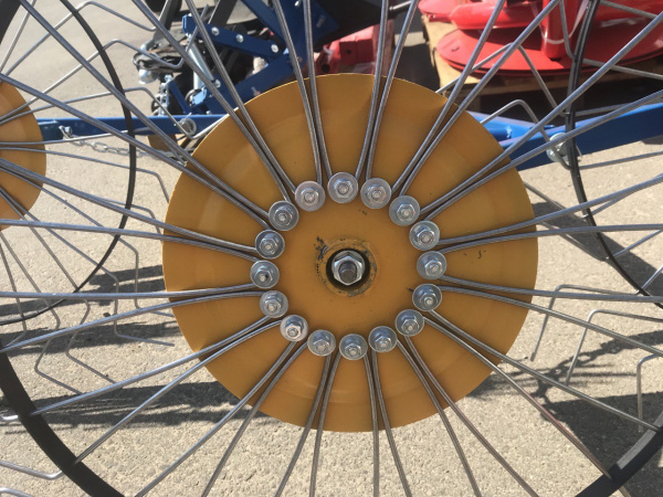 Грабли ворошилки ГВ-4К-230.3 Солнышко от интернет-магазина россел.рф