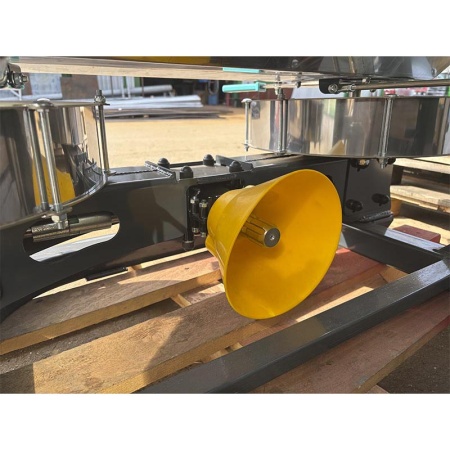 Разбрасыватель РУМ-1000 садовый усиленный тентованный (нержавеющая сталь) от интернет-магазина россел.рф