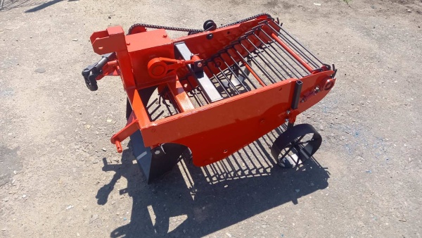Картофелекопалка КК-02 для минитракторов МТЗ от интернет-магазина россел.рф