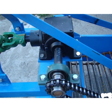 Картофелекопалка 4U-1 с карданом от интернет-магазина россел.рф