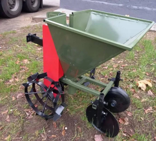 Картофелесажалка Целина ОП-2547.000 от интернет-магазина россел.рф