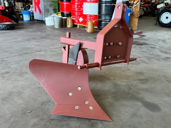 Плуг ПУ-00.000 для минитрактора МТЗ от интернет-магазина россел.рф