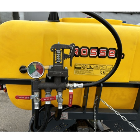 Опрыскиватель полевой навесной Rossel P300 от интернет-магазина россел.рф